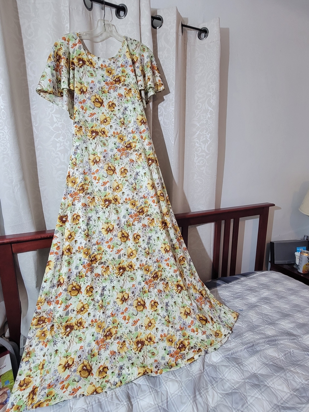 Vintage 1970 Floral Maxi Dress in Yellow and Green - Lightweight Women’s Dress